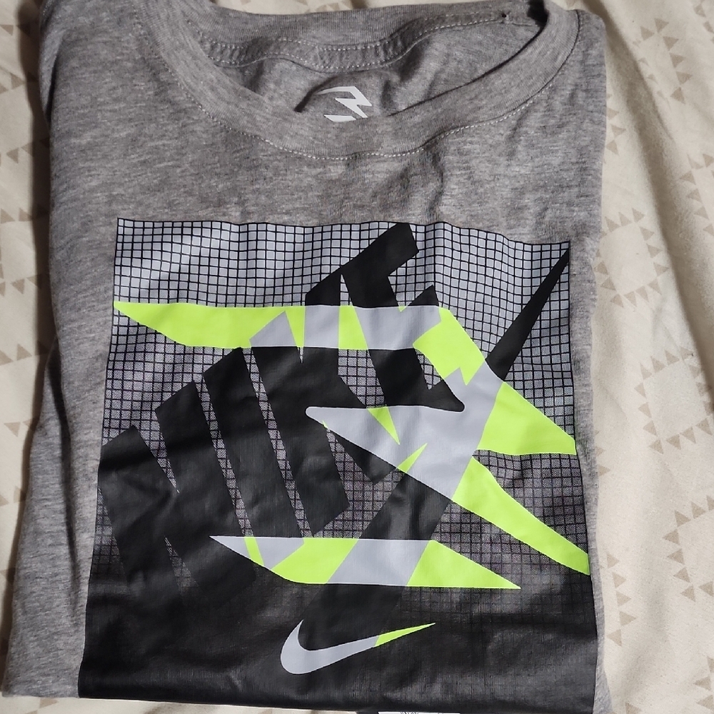 Nike Gray Graphic Kids Boy Shirt